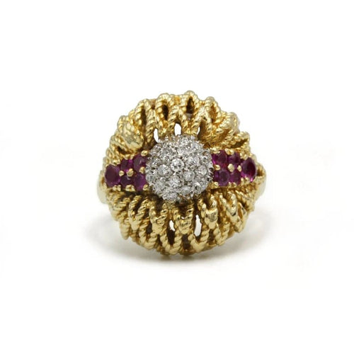 Bague 55 Bague rétro années 60 texturée en or jaune 750, diamants et rubis 58 Facettes 1235
