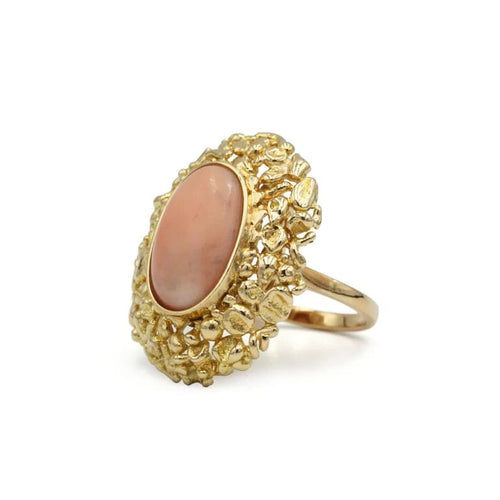 Bague 52 Bague en or jaune 750 des années 1950-1960 avec corail 58 Facettes 1236