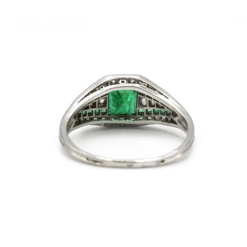 Bague 56 Art déco - Bague en platine avec émeraudes et diamants 58 Facettes 1153
