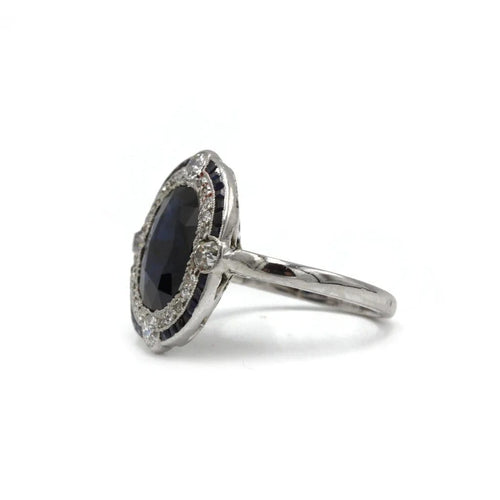 Bague 49 Bague Art déco en platine, saphir d’environ 3,5 ct, saphirs calibrés et diamants 58 Facettes 1228