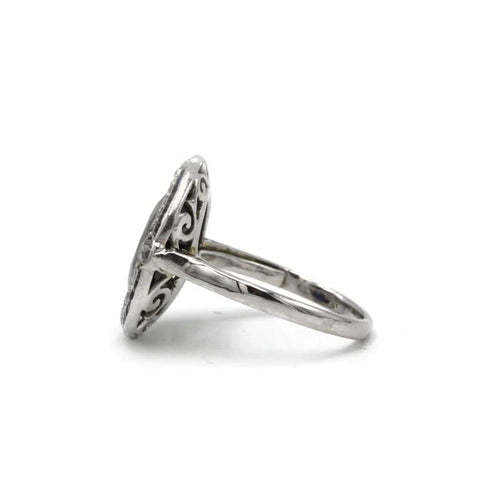 Bague 49 Bague Art déco en platine, saphir d’environ 3,5 ct, saphirs calibrés et diamants 58 Facettes 1228