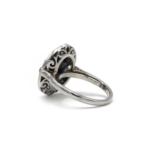 Bague 49 Bague Art déco en platine, saphir d’environ 3,5 ct, saphirs calibrés et diamants 58 Facettes 1228