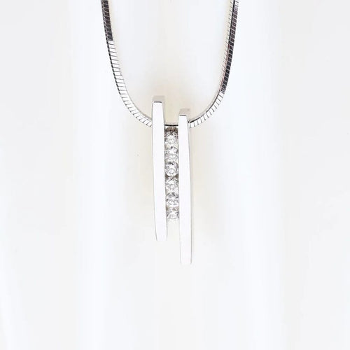Collier Collier ras-de-cou en or blanc 18 carats et diamants taille brillant 58 Facettes 132939