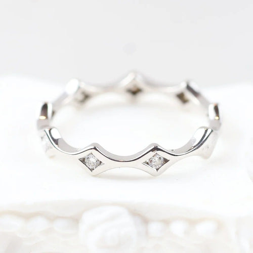 Bague 55 Bague en or blanc 18 carats sertie de diamants taille brillant 58 Facettes F131370