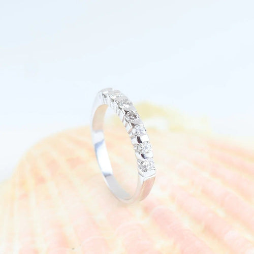 Bague 54 Bague en or blanc 18 carats et diamants taille brillant 58 Facettes 131182