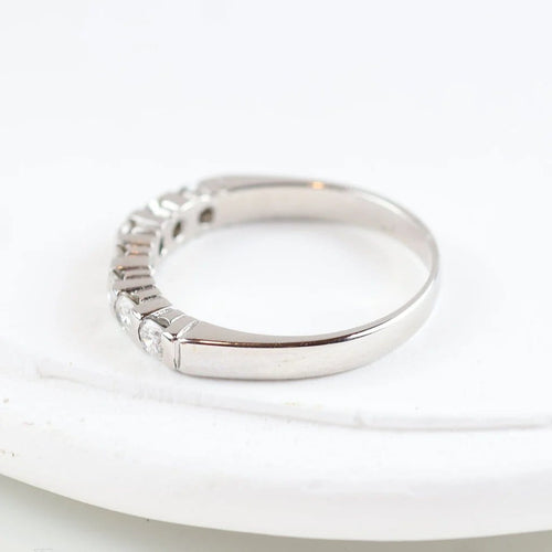 Bague 54 Bague en or blanc 18 carats et diamants taille brillant 58 Facettes 131182