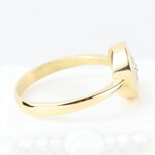 Bague 60 Bague en or jaune 18 carats et diamants taille brillant 58 Facettes 133710B