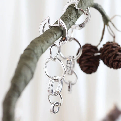 Boucles d'oreilles Boucles d'oreilles longues en or blanc 18 carats et diamants taille brillant 58 Facettes 159/24Z