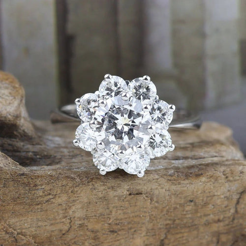 Bague 52 Bague rosette en or blanc 18 carats et diamants 58 Facettes 136043