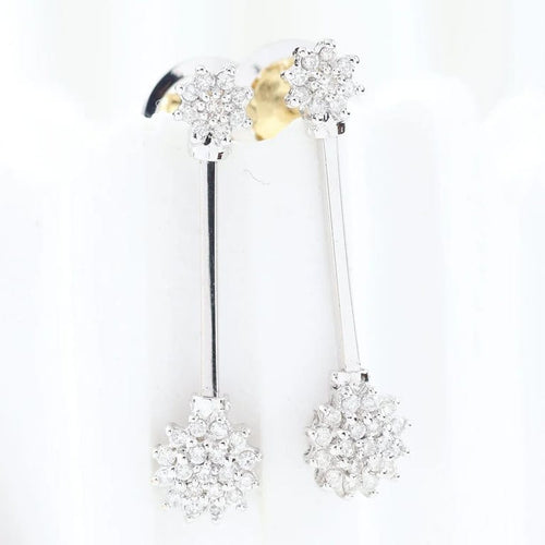 Boucles d'oreilles Boucles d'oreilles longues à rosettes en or blanc 18 carats et diamants 58 Facettes VV1-F