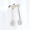 Boucles d'oreilles Boucles d'oreilles longues à rosettes en or blanc 18 carats et diamants 58 Facettes VV1-F