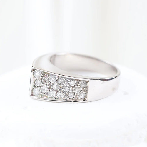 Bague 56 Bague pavée en or blanc 18 carats et diamants 58 Facettes VV1-A