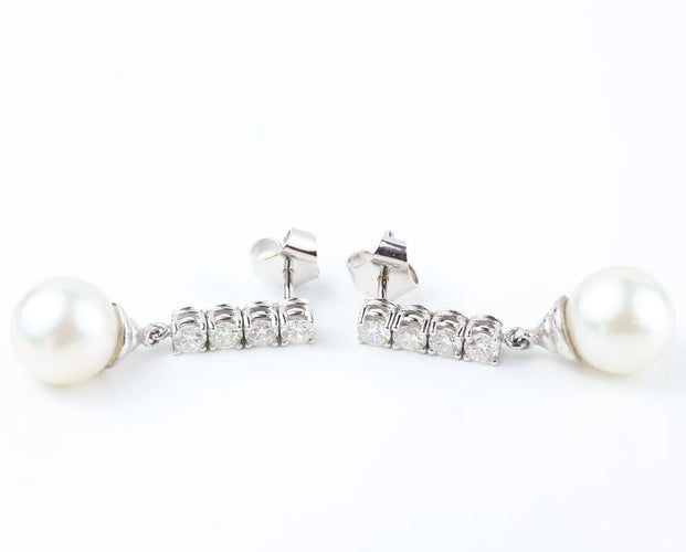 Boucles d'oreilles Boucles d'oreilles en or blanc 18 carats avec diamants et perles 58 Facettes