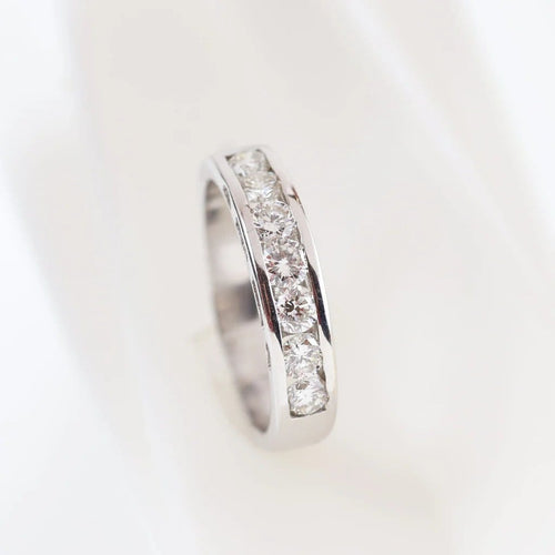 Bague Alliance - Bague en or blanc 18 carats et diamants 58 Facettes 131455B