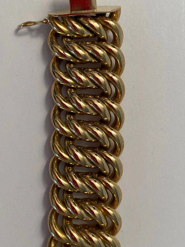 3594c603-a094-44df-8d8c-e0f91607be00