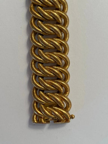 fb5c3bf7-ec72-469a-dfbd-25c9c3856a00