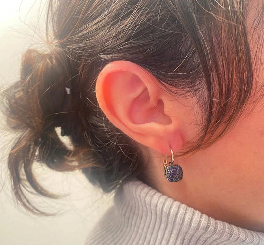 Boucles d'oreilles Pomellato Nudo - Boucles d'oreilles en or blanc et saphirs bleus 58 Facettes