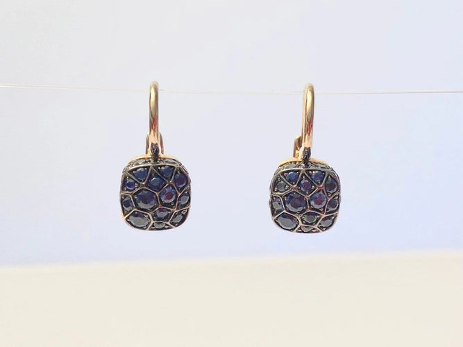 Boucles d'oreilles Pomellato Nudo - Boucles d'oreilles en or blanc et saphirs bleus 58 Facettes