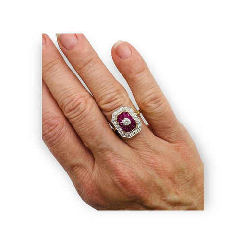 Bague 54 Bague de fiançailles en or 18 carats, rubis et diamants 58 Facettes 7598 A