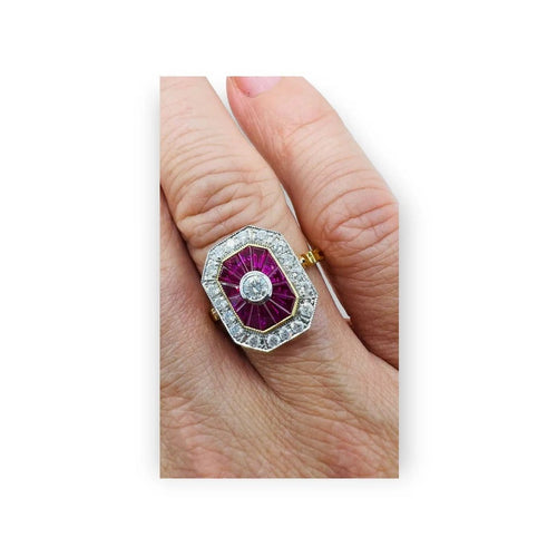 Bague 54 Bague de fiançailles en or 18 carats, rubis et diamants 58 Facettes 7598 A