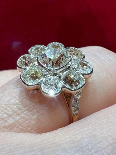 Bague 52 Bague en or 18 carats et diamants taille coussin 58 Facettes 7344 A