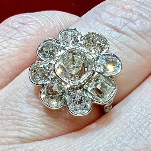 Bague 52 Bague en or 18 carats et diamants taille coussin 58 Facettes 7344 A