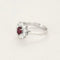 Bague 51.5 Bague marguerite en or gris 18k, rubis ovale et diamants 58 Facettes BA214