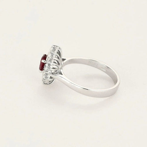 Bague 51.5 Bague marguerite en or gris 18k, rubis ovale et diamants 58 Facettes BA214
