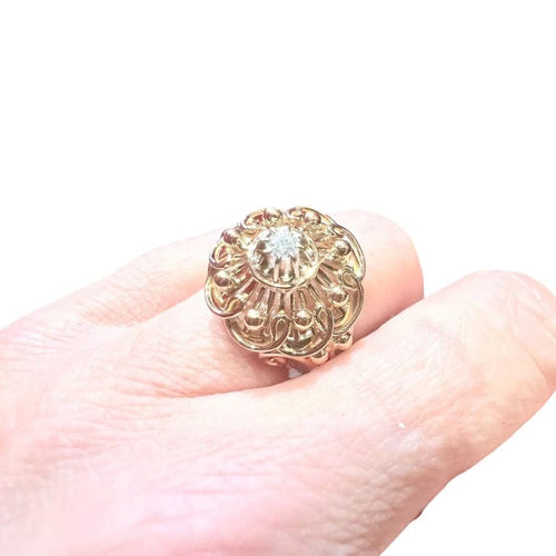 Bague 52 Bague en or jaune 18 carats sertie d’un diamant (époque 1940) 58 Facettes 7468 A