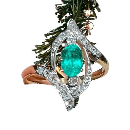 Bague 55 Bague émeraude et diamants taille ancienne en or jaune 18 carats 58 Facettes pa2c