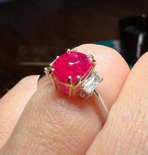 Bague 54 Bague rubis 3,17 ct et diamants en or jaune et or blanc 58 Facettes 7533 A