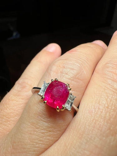 Bague 54 Bague rubis 3,17 ct et diamants en or jaune et or blanc 58 Facettes 7533 A