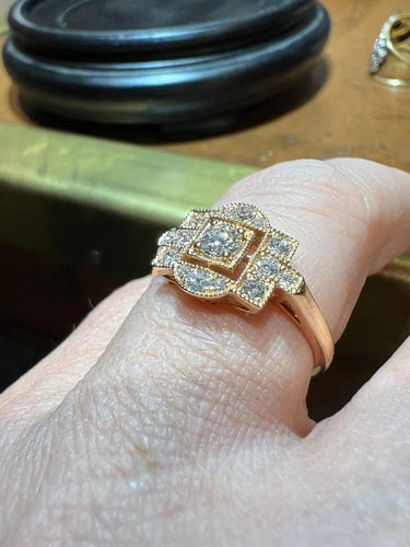 Bague 53 Bague - Pavage de 15 diamants en or rose 18 carats 58 Facettes 7624 A