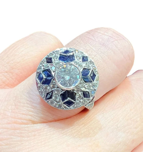 Bague 54 Bague Art déco en platine sertie de diamants et saphirs 58 Facettes 7821 A