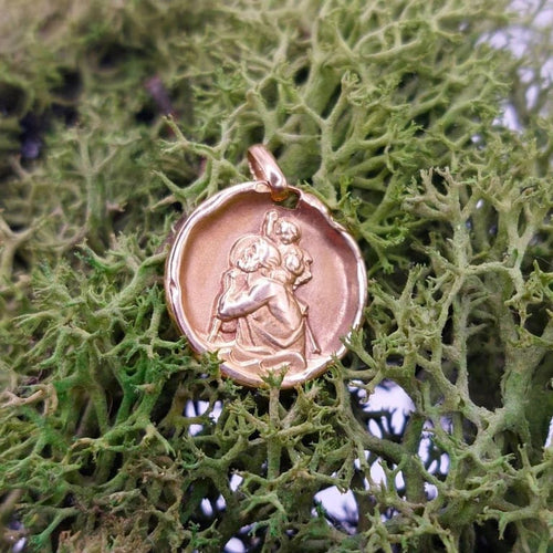 Pendentif A. Augis - Médaille Saint Christophe en or jaune 18k 58 Facettes 230