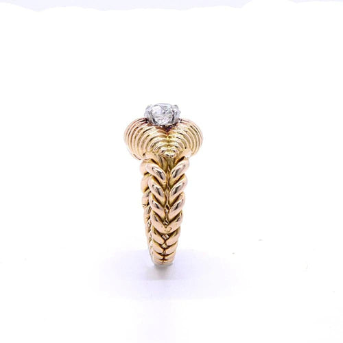Bague 52 Rocaille - Bague en or jaune 18k et deux diamants taille ancienne 58 Facettes 149