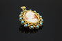 Pendentif Caméo « Gouttes de la mer » - Pendentif en or jaune et perles turquoise 58 Facettes