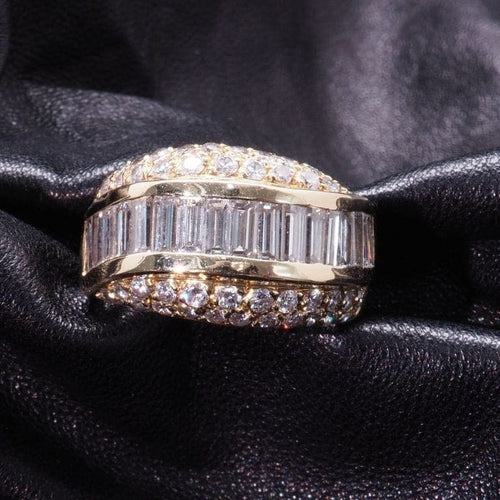 Bague 51 Bague en or jaune 18 carats sertie de diamants baguette et brillants 58 Facettes 21792