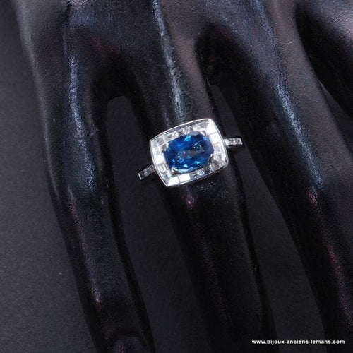 Bague 52 Bague en or blanc 18 carats avec saphir et diamants 58 Facettes 1948