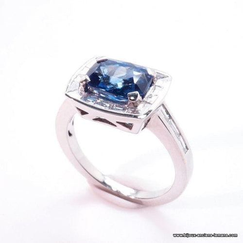 Bague 52 Bague en or blanc 18 carats avec saphir et diamants 58 Facettes 1948