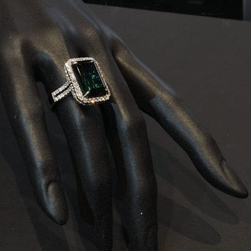 Bague 54 Bague tourmaline verte et diamants en or blanc 58 Facettes 4415