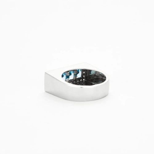 Bague 55 Bague chevalière en or gris 18 K avec topazes bleues et diamants 58 Facettes 32300203
