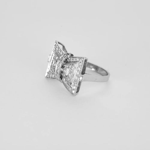 Bague 51.5 Bague papillon pavée de diamants en or gris 750 58 Facettes 31300609
