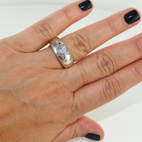 Bague 56 Bague étoile en or blanc 18K avec diamants 58 Facettes