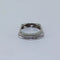 Bague 52 Bague jarretière pavée de diamants en or gris 18 carats 58 Facettes