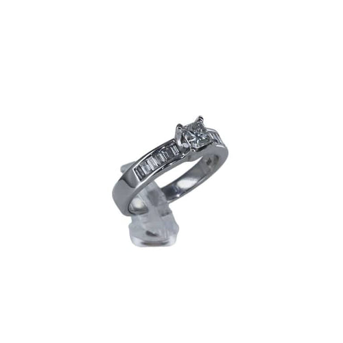 Bague 54 Bague solitaire en or blanc 18 carats avec diamants 58 Facettes