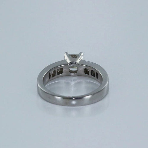 Bague 54 Bague solitaire en or blanc 18 carats avec diamants 58 Facettes
