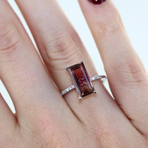Bague 53 Bague fine en or gris 18 carats avec tourmaline rectangulaire et diamants 58 Facettes