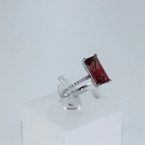 Bague 53 Bague fine en or gris 18 carats avec tourmaline rectangulaire et diamants 58 Facettes