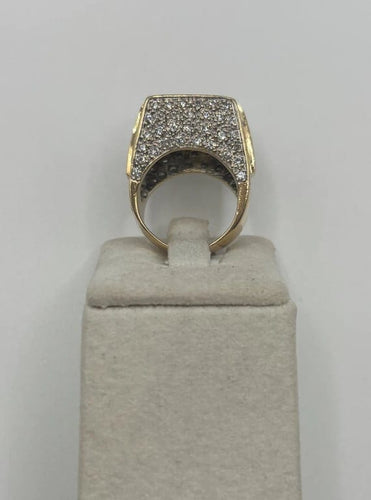 Bague 49 Bague chevalière en or jaune 18 carats, saphir jaune et diamants 58 Facettes